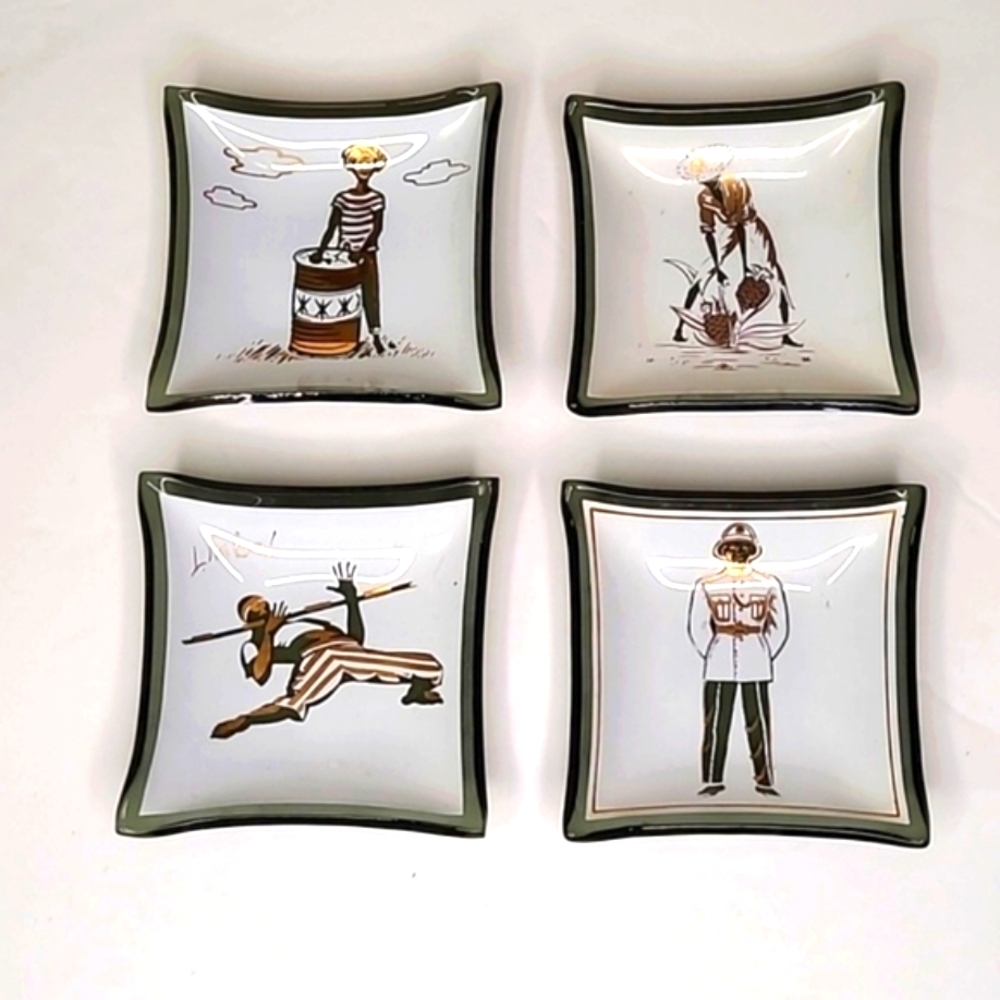 HOUZE art glass set of 4 vintage small trays. Painting on black glass.